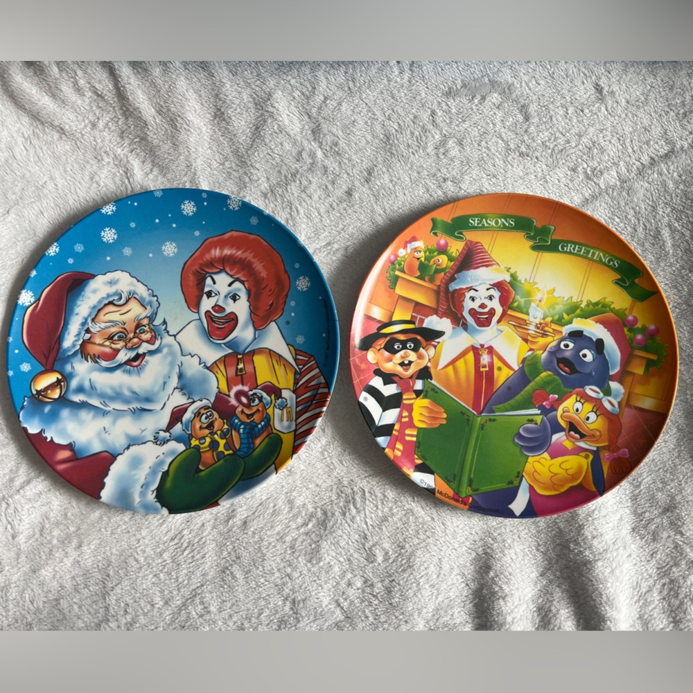 Vintage 90s McDonald's Ronald & Santa plate (2)